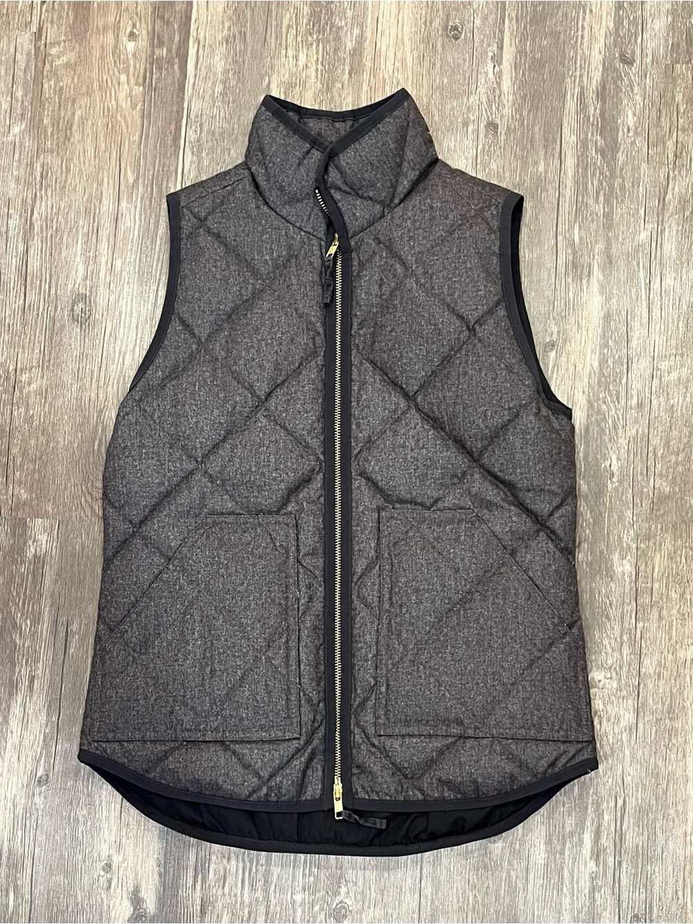 J.Crew Quilted Puffer Vest Women XXS Charcoal Gray Gold Zip High - Picture 3 of 7